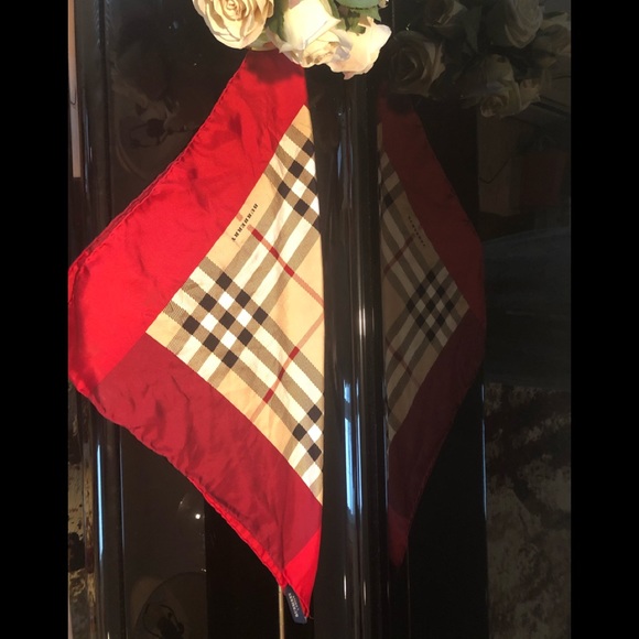 Burberry Accessories - Burberry 100% silk small scarf